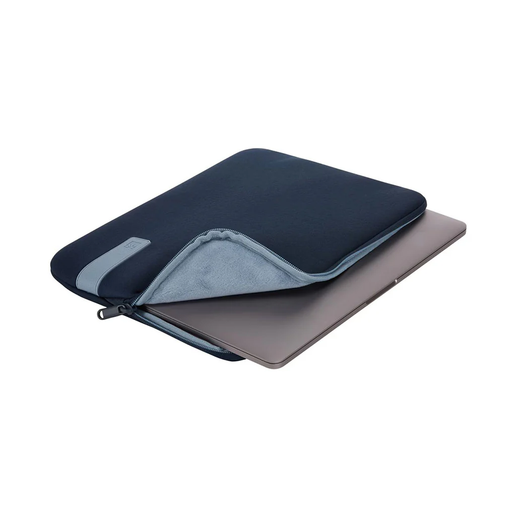 Case Logic Reflect 13-Inch MacBook Pro Sleeve - Dark Blue - REFMB-113 - Image 3