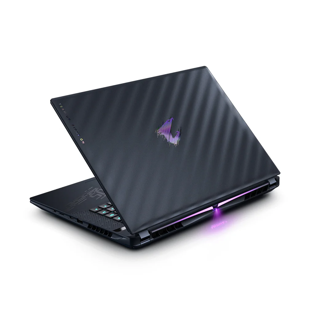 Gigabyte Aorus Master 16 - 16" - Core Ultra 9 275HX - 32GB Ram - 2TB SSD - RTX 5090 24GB - Image 6