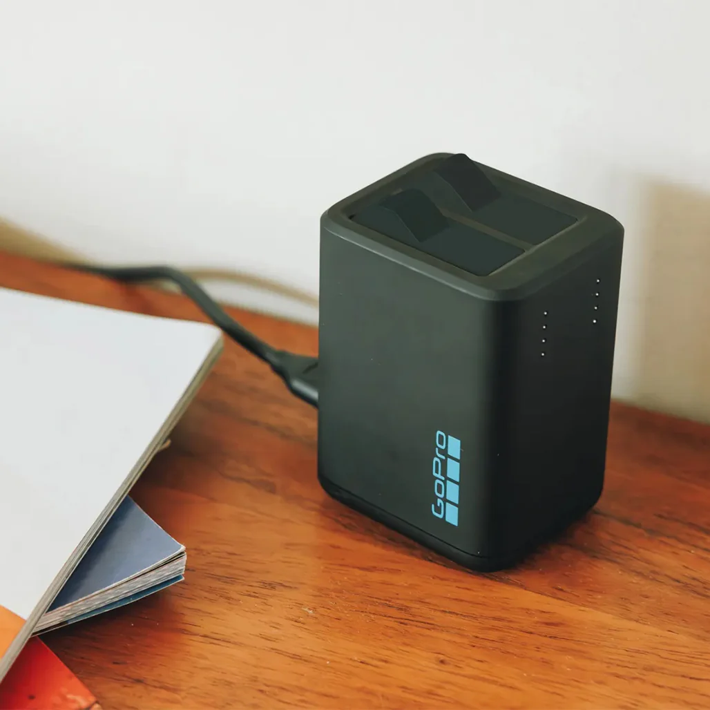 GoPro Dual Battery Charger for HERO13 Black – Includes 2 Enduro Batteries - Image 3