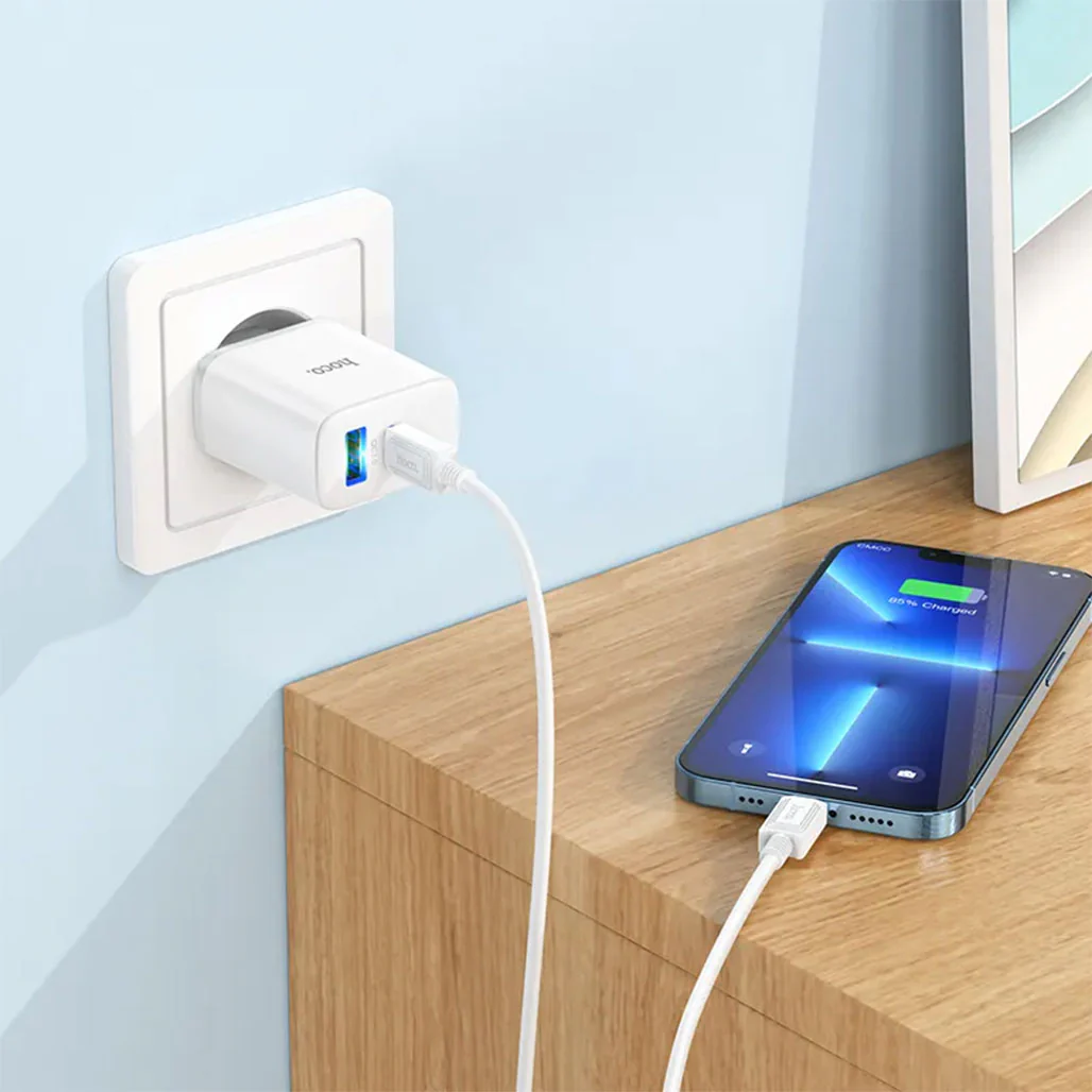 Hoco C105A Stage Dual Port Charger - 20W PD & QC3.0 Fast Charging - Image 3