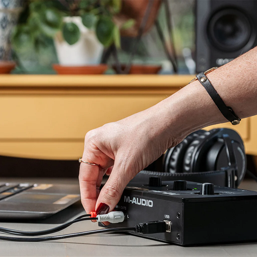 M-Audio M-Track Solo – Compact USB Audio Interface - Image 12