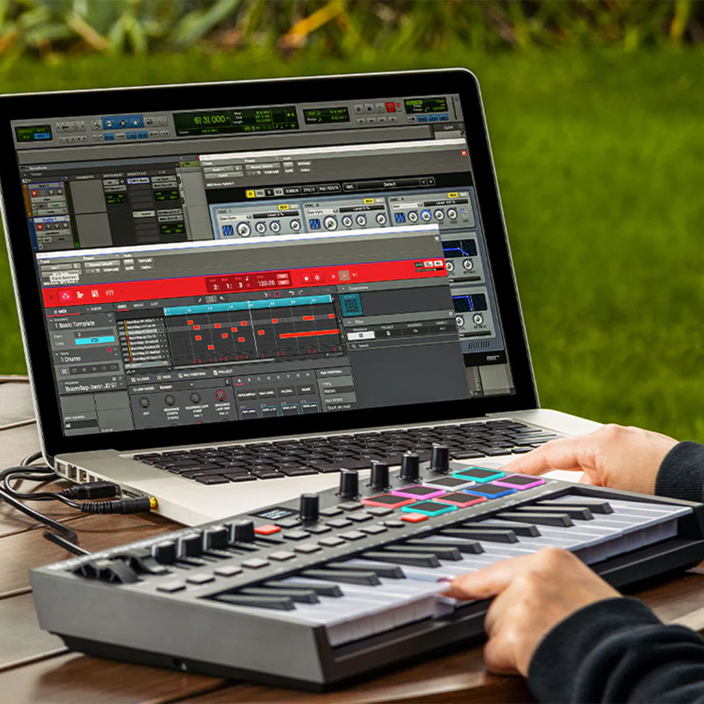 M-Audio Oxygen Pro Mini - 32-Key MIDI Controller - Image 8