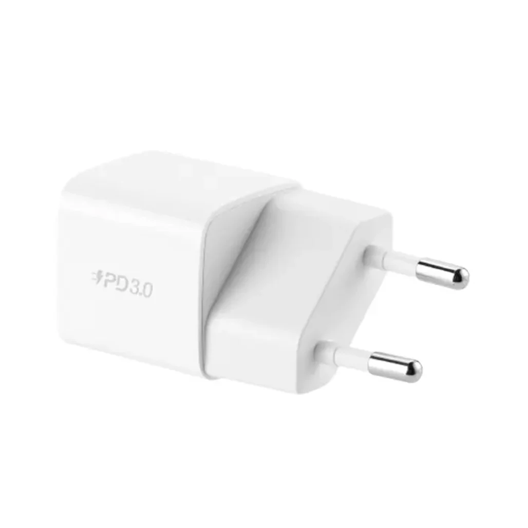 MOMAX 1-Plug 20W Mini USB-C Charger | UM25AEU - Compact and Fast Charging Solution - Image 2