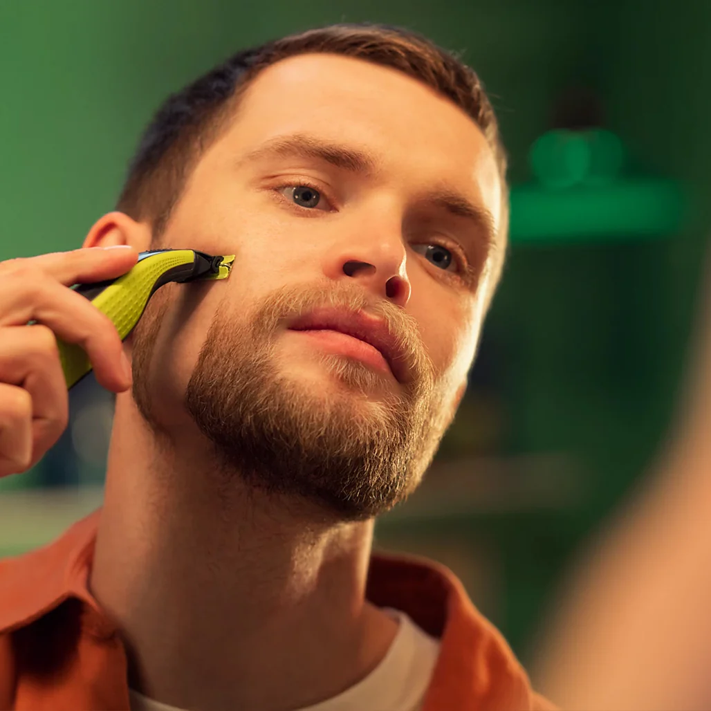Philips OneBlade Face + Body QP2824/10 Hybrid Trimmer | Waterproof Electric Razor with Dual Blades & Skin Guard - Image 9