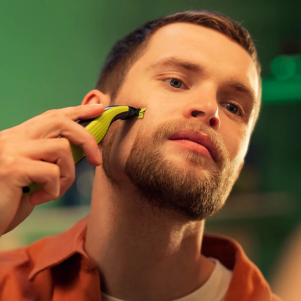 Philips OneBlade Face QP2724/10 Hybrid Beard Trimmer & Shaver - Image 2