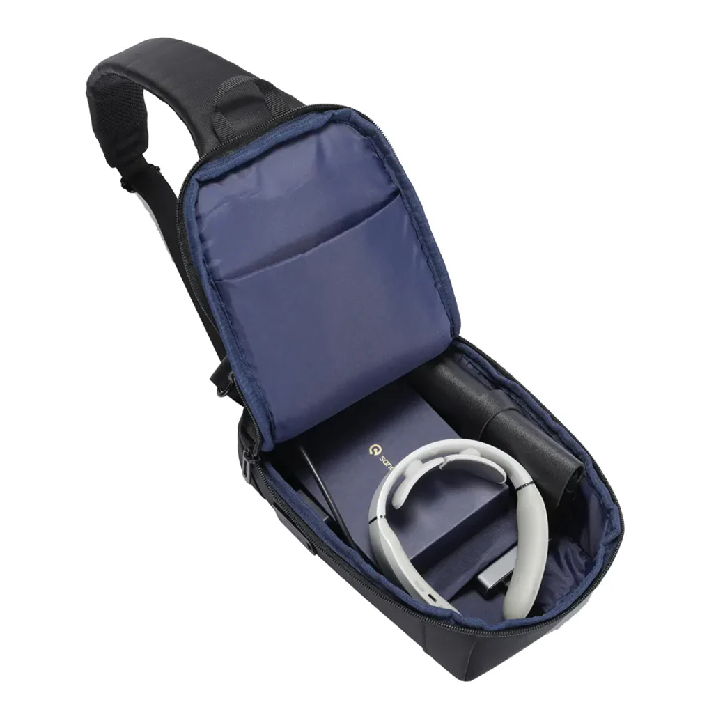 Porodo Crossbody Bag - Black | Water-Resistant, PD 40W Fast Charging, Adjustable Strap & Secure Storage - Image 5