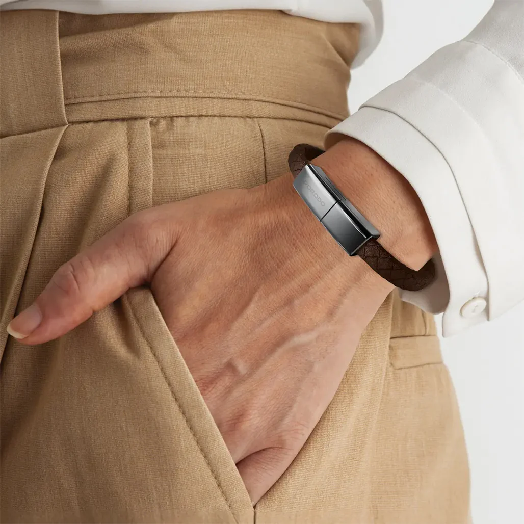 Porodo USB-C to Lightning Wristband Cable Magnetic Steel Clasp - Image 7