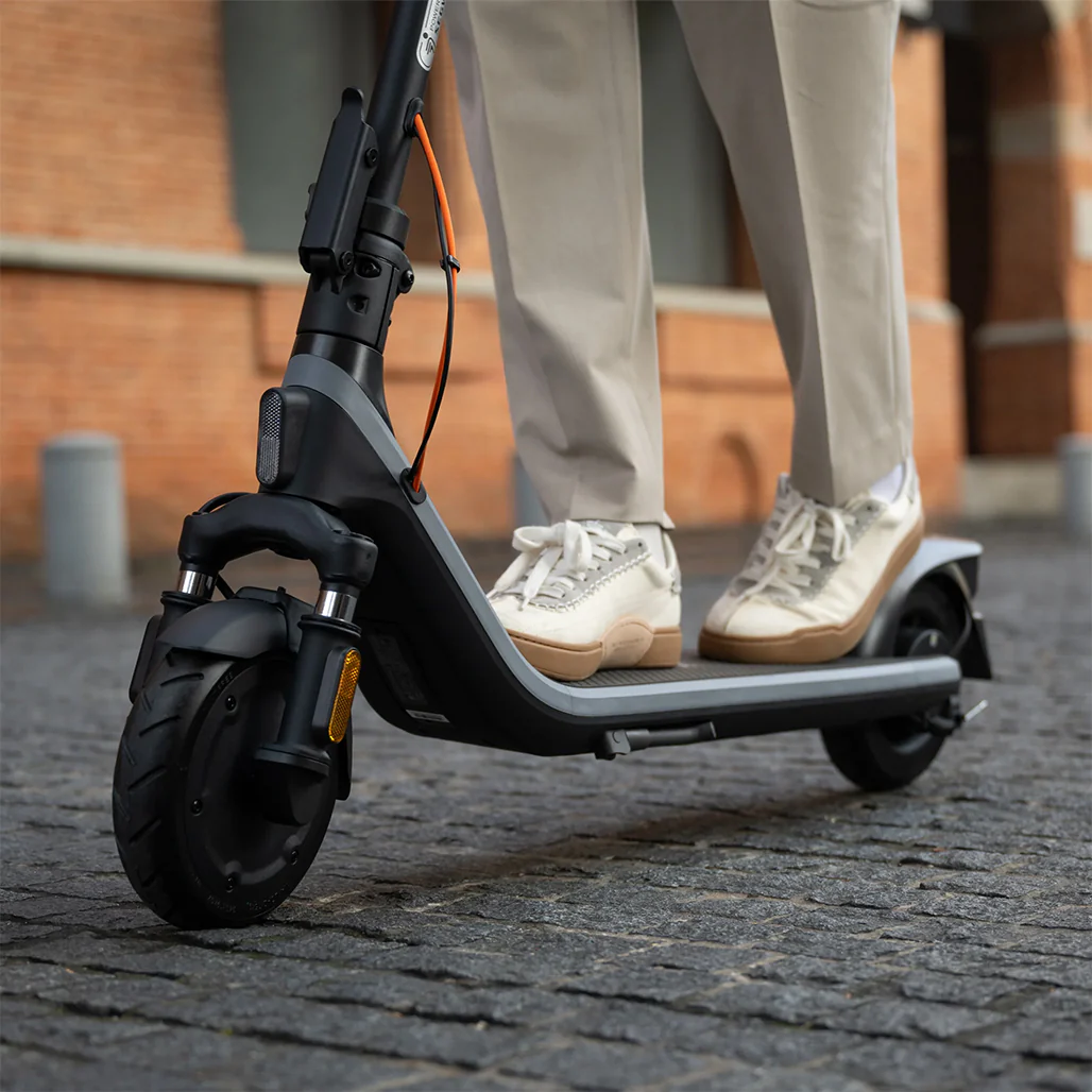 Segway Ninebot eKickScooter E2 Plus II - Image 7