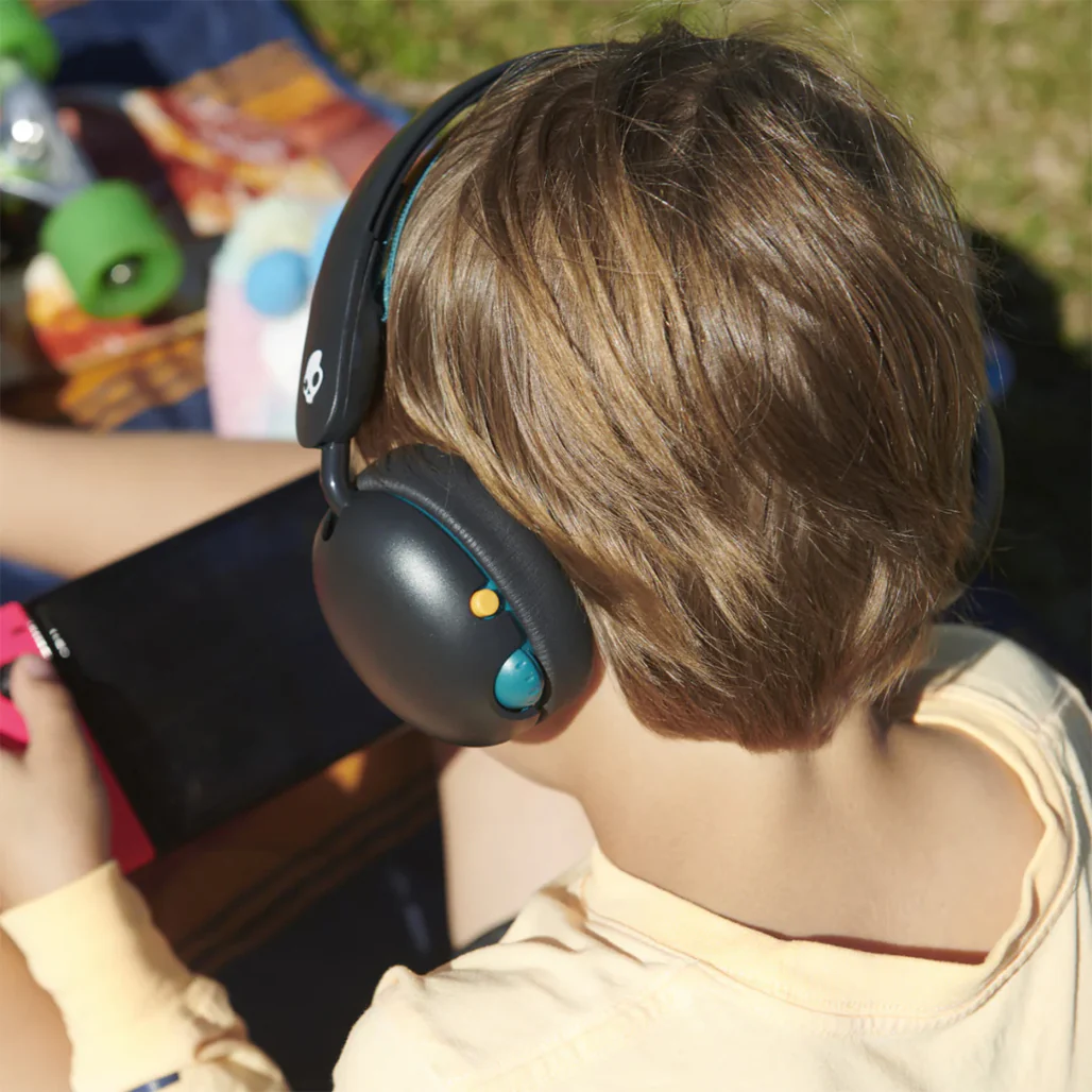 Skullcandy Grom Wireless Kids Headphones - S6KBW-R740 - Image 5