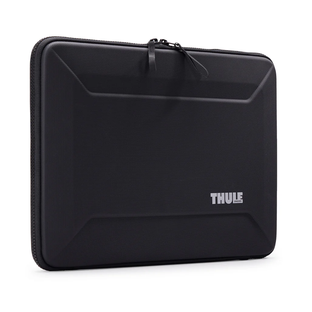Thule Gauntlet sleeve for MacBook Pro 14"