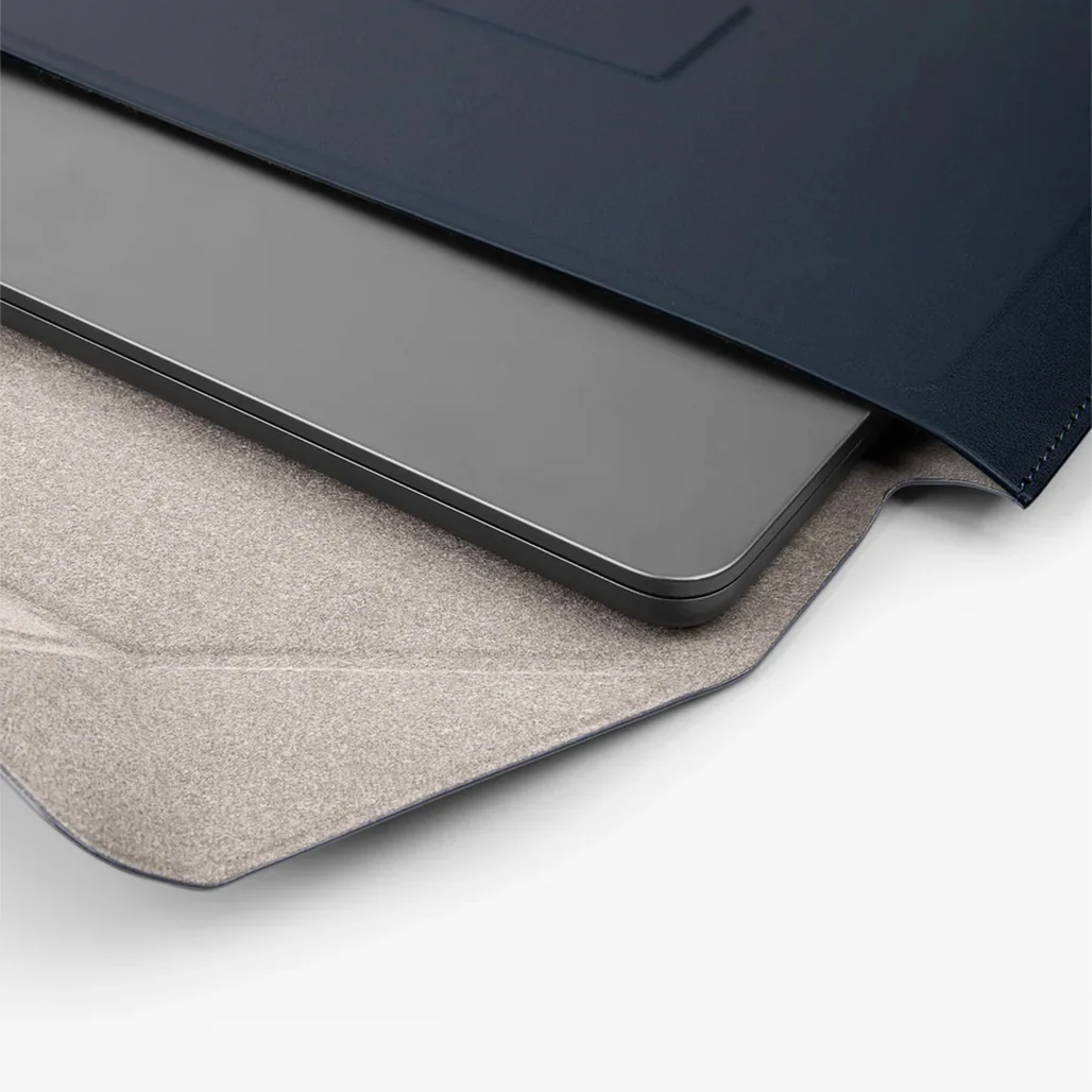 Uniq Oslo 2-in-1 16" Laptop Sleeve with Foldable Smart Stand - Image 5