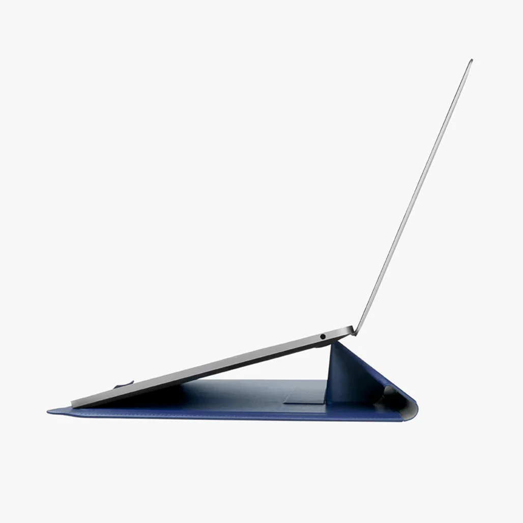 Uniq Oslo 2-in-1 16" Laptop Sleeve with Foldable Smart Stand - Image 6