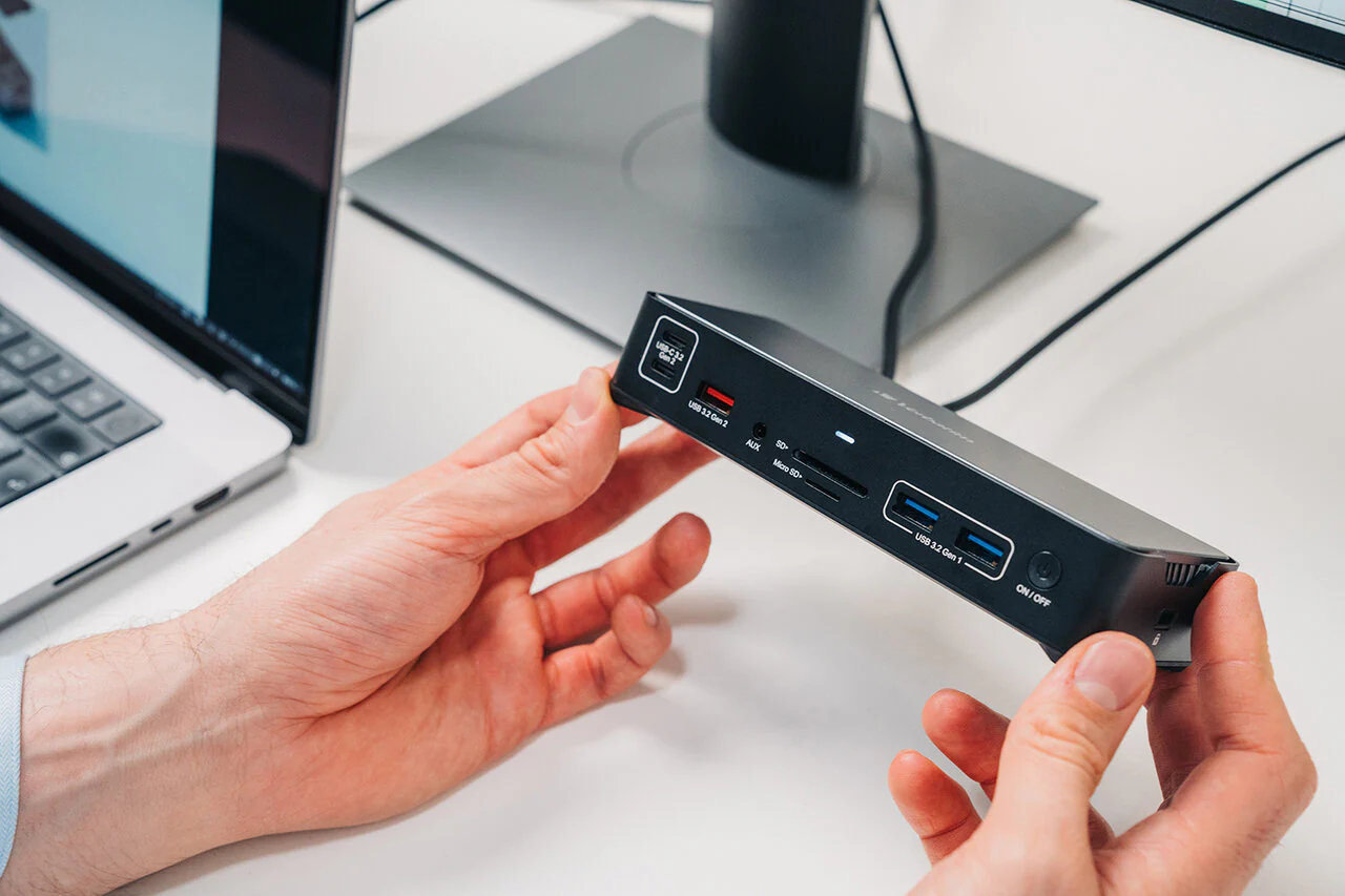 Verbatim USB-C Pro Docking Station with 15 Ports - Image 4